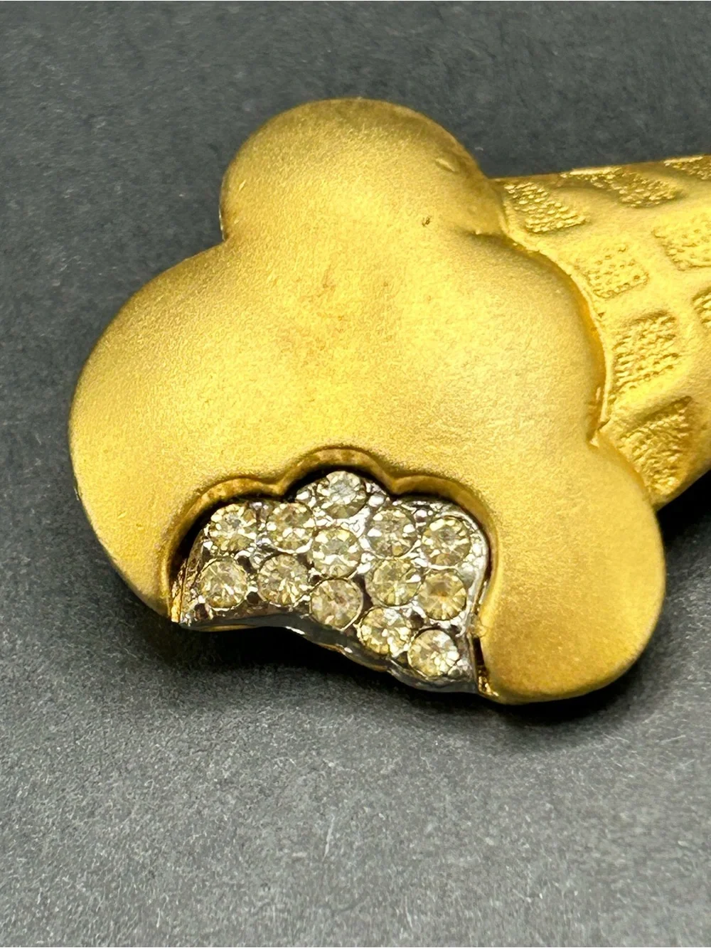 VTG L.‎ Razza Matte Gold Ice Cream Cone Brooch Rhinestone Scoop
